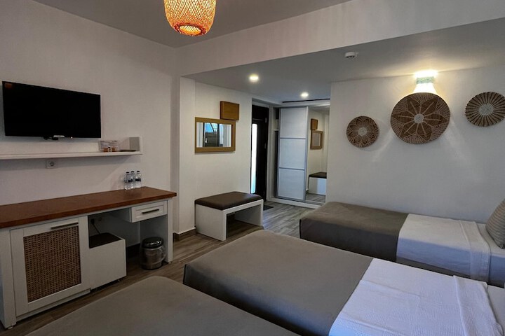 Room 17 of 71
