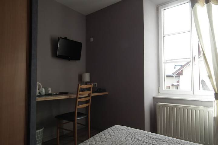 Room 16 of 26