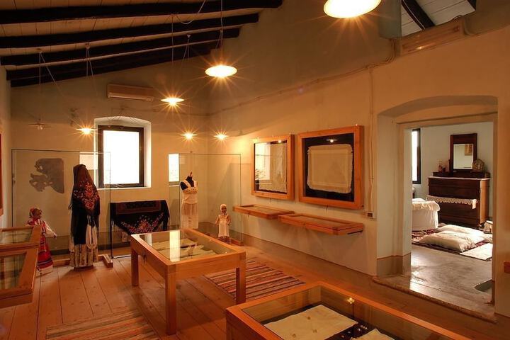 Room 8 of 46