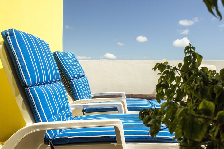 Sundeck 23 of 24
