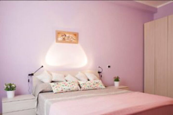 Room 10 of 29