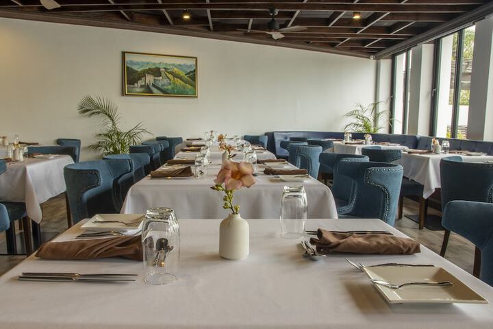 Dining 67 of 83