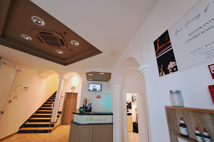Guest Lobby
