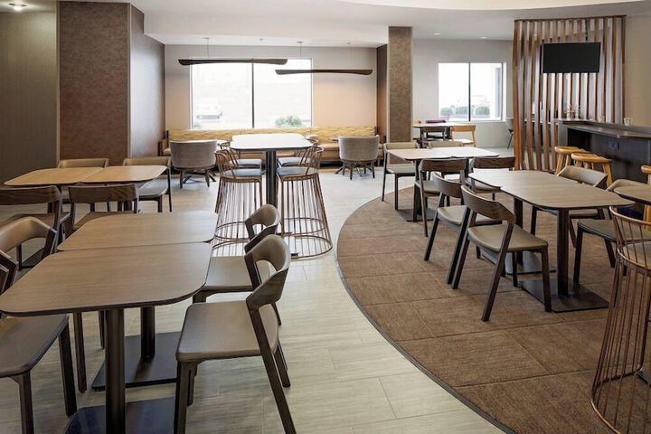 Dining Photos