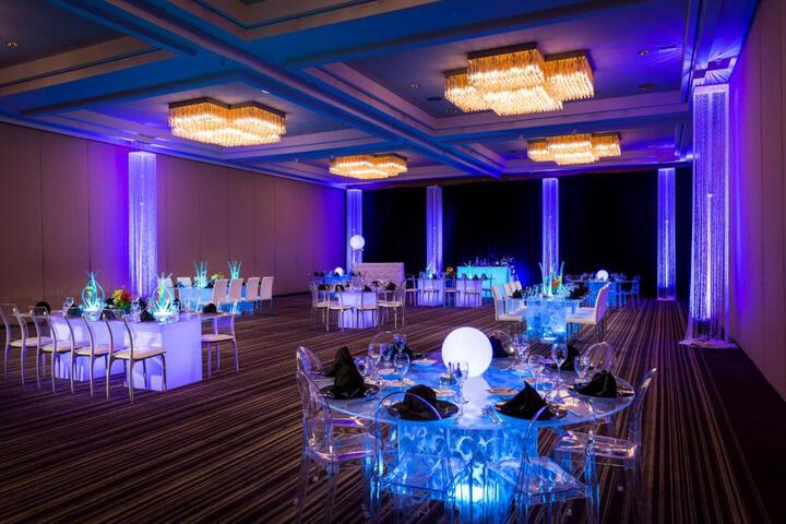 Ballroom/Hall 38 of 51