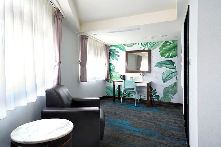 Room 9 of 44