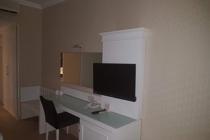 Room 7 of 113