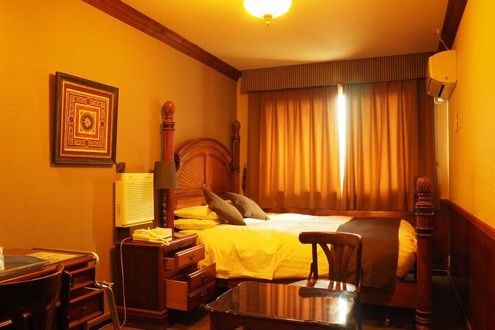 Room 10 of 67