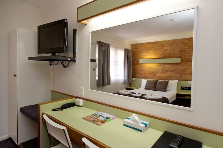 Room 25 of 51