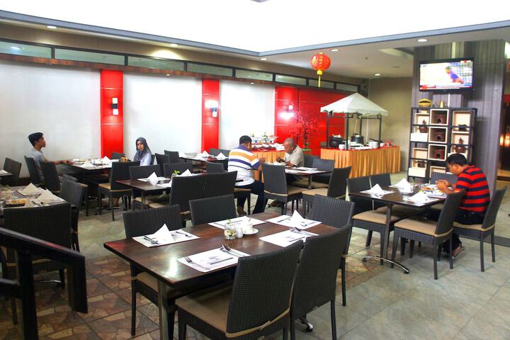 Breakfast buffet