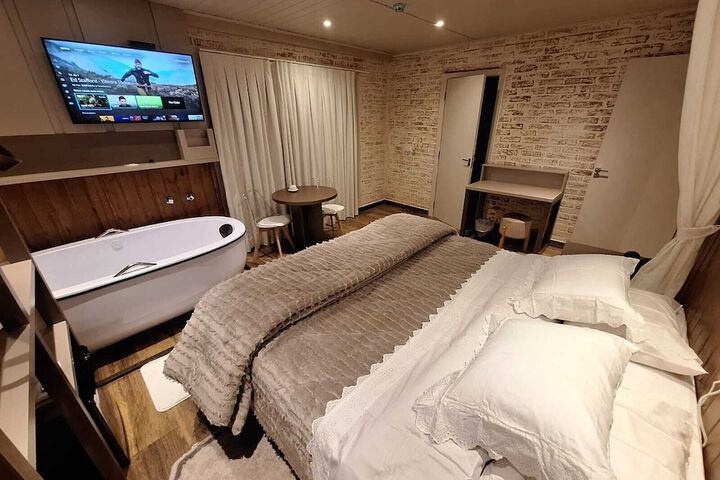 Room 10 of 55