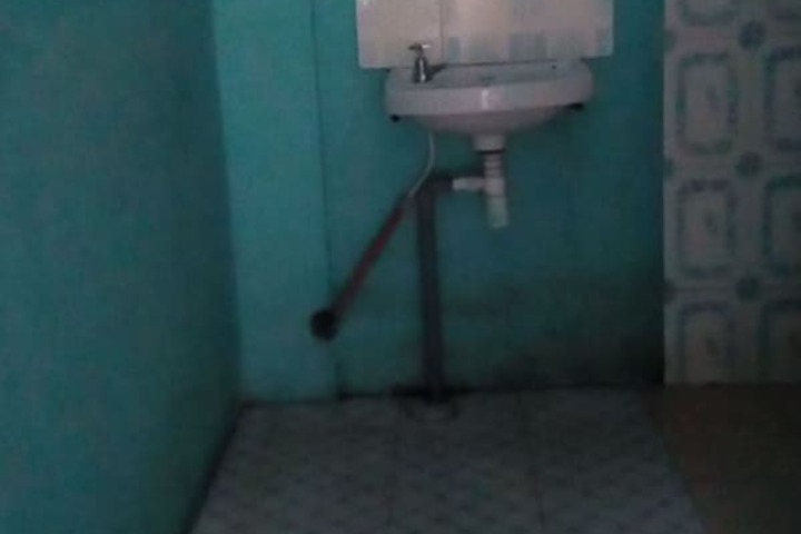 Room 9 of 12