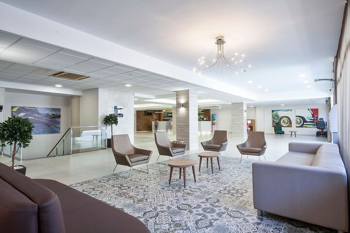 Guest Lobby