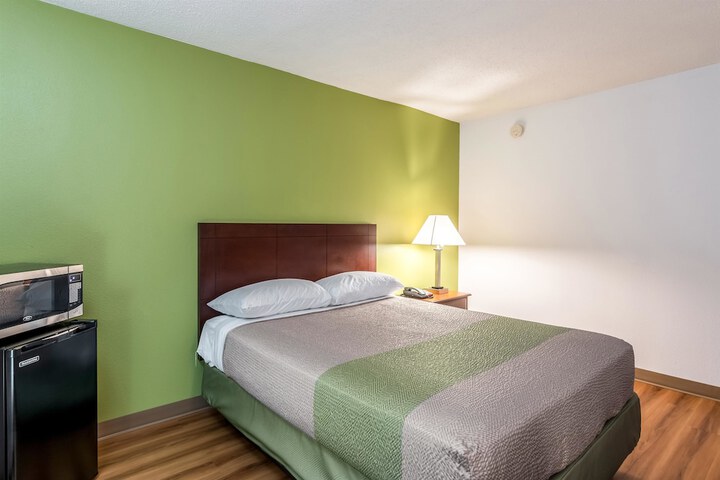 Deluxe Room 2 Queen Beds Accessible (8 of 21)