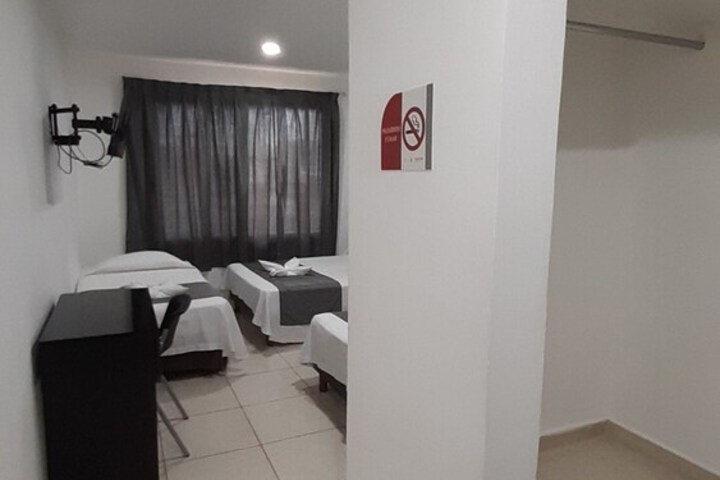 Room 14 of 36