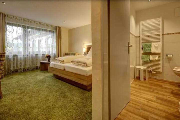 Room 5 of 58
