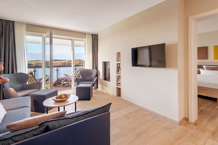 Room 3 of 25