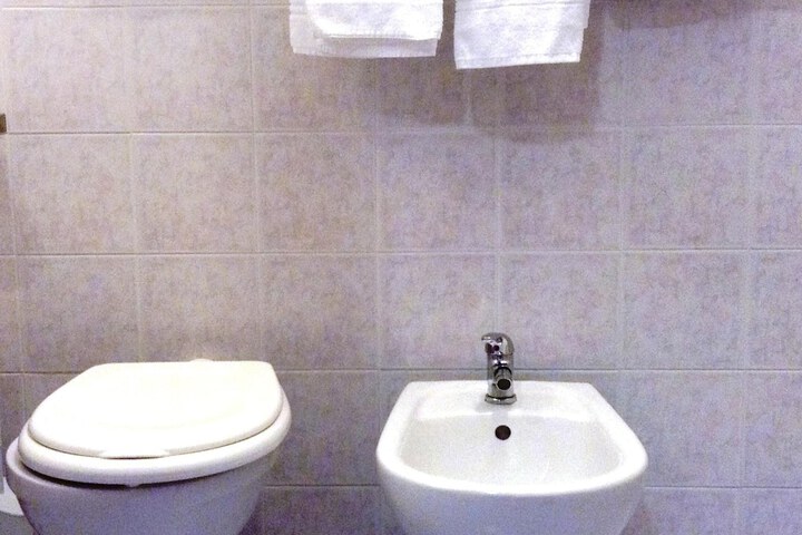 Room 23 of 35