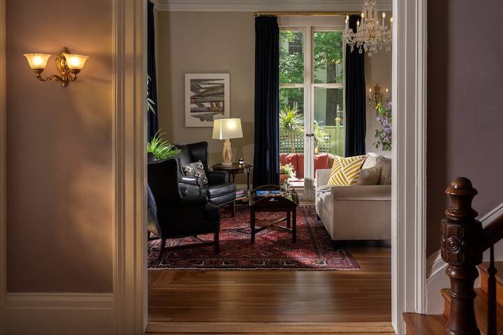 Guest Lobby