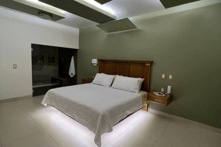 Room 3 of 6