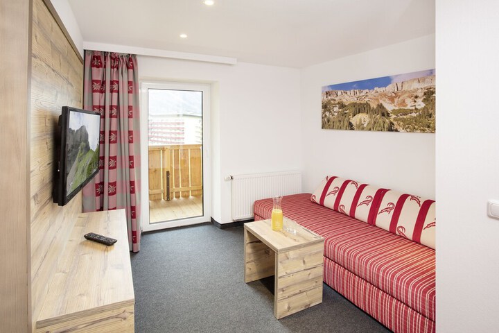 Room 2 of 54