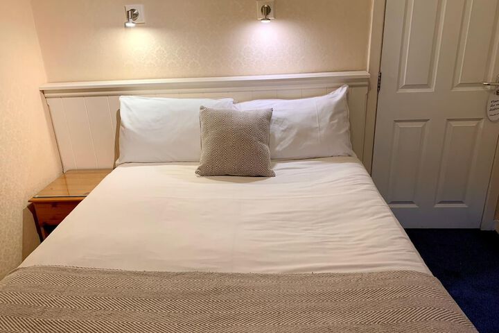 Room 3 of 59