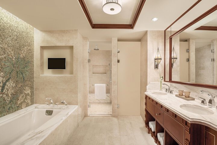 Room 53 of 120