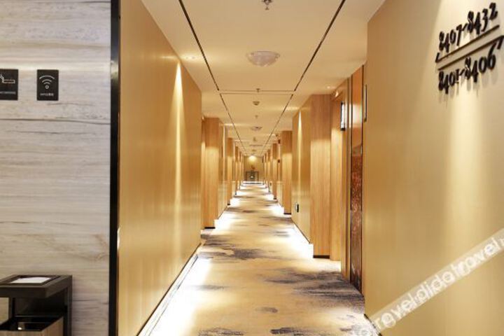 Hotel Interior 7 of 19