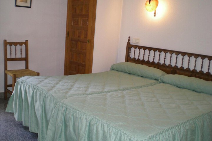 Room 14 of 30