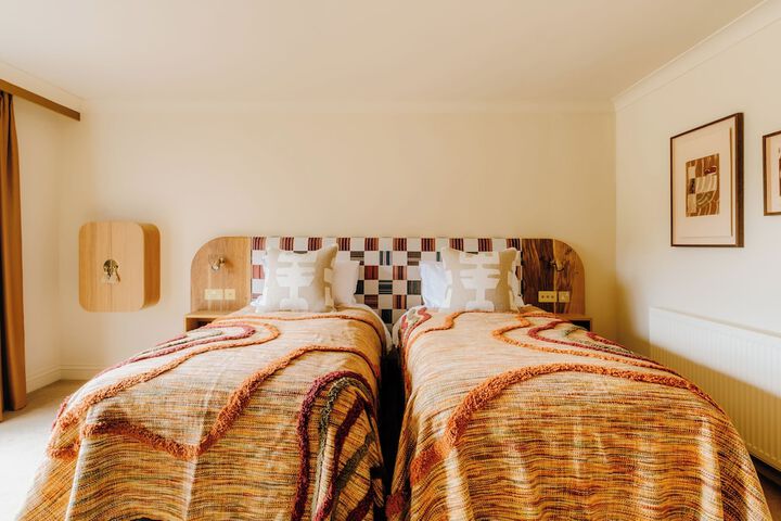 Room 16 of 75