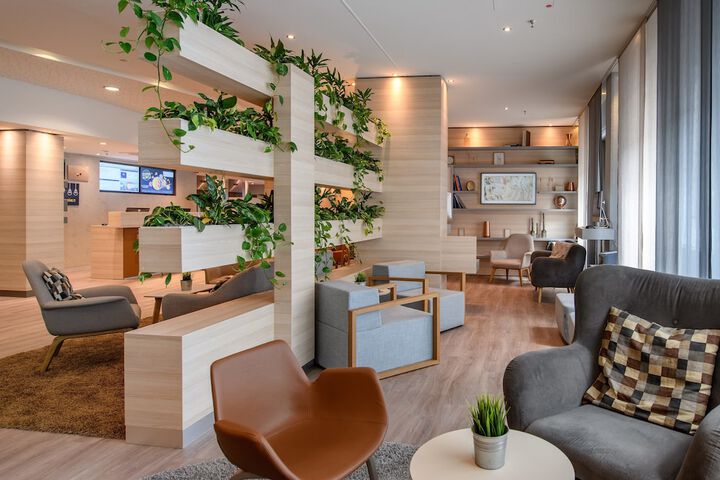 Hotel Lobby