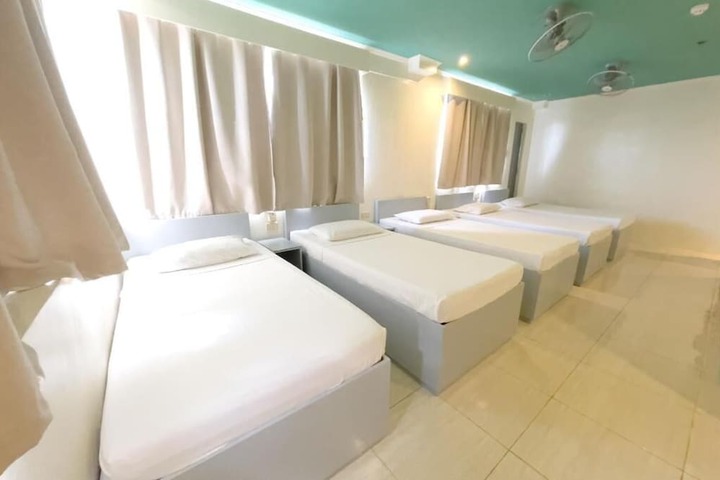 Room 42 of 62
