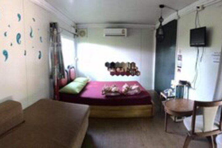 Room 18 of 18
