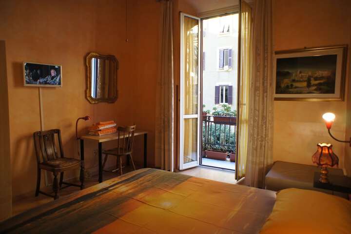 Room 6 of 22