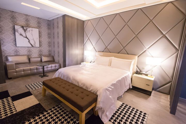 Room 13 of 71