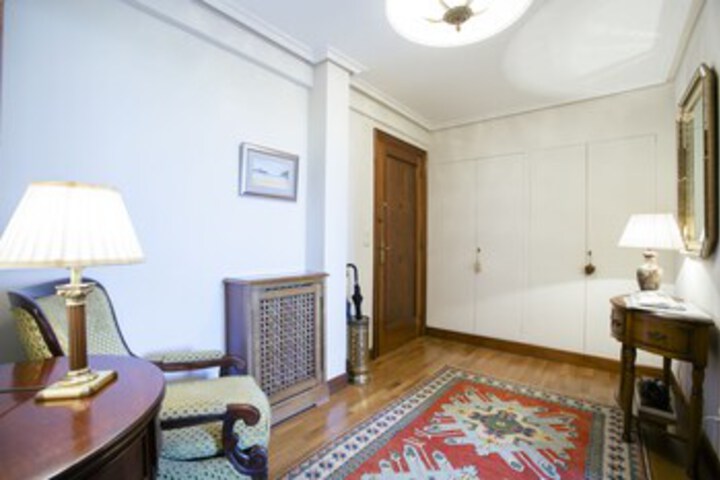 Room 4 of 14