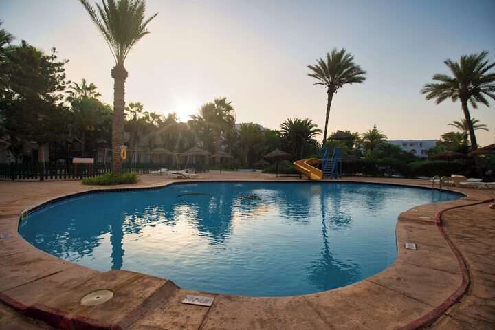 Pool 57 of 148