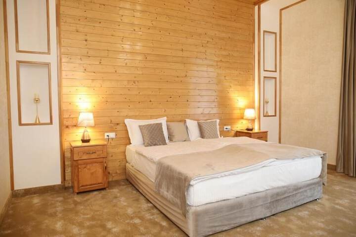 Room 10 of 51