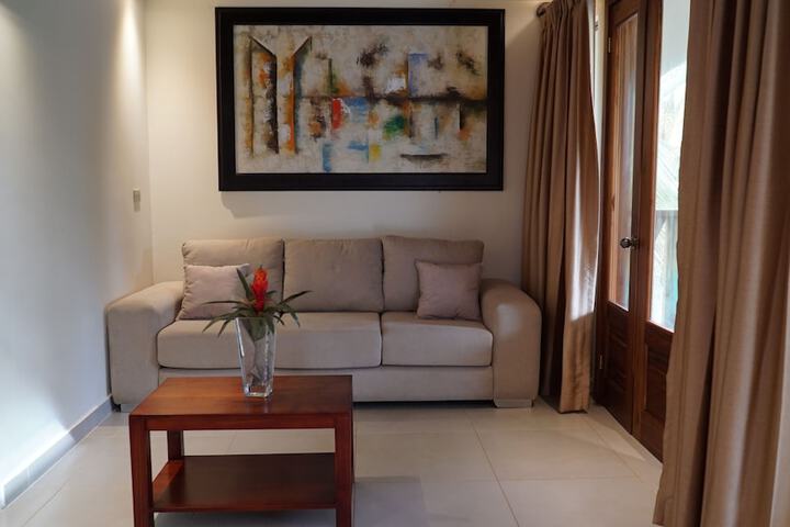 Room 16 of 38