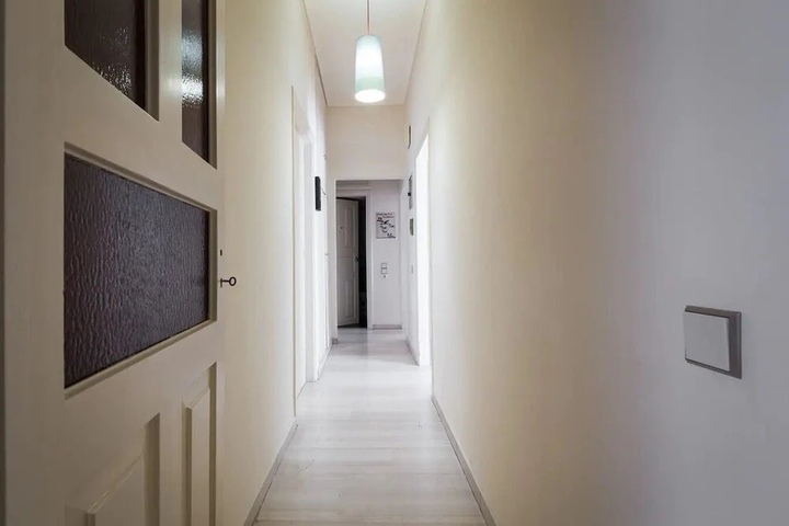 Room 10 of 21