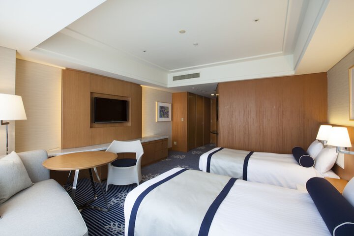 Room 13 of 146