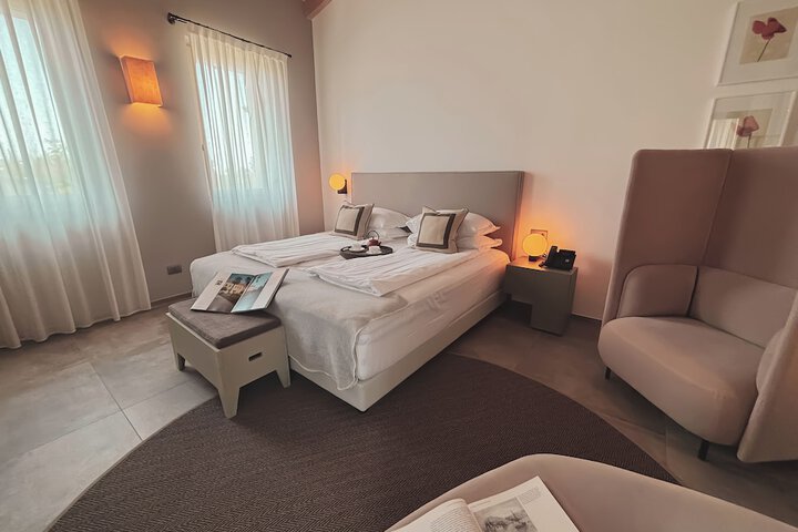 Room 21 of 108