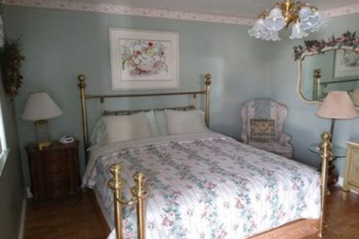 Room 17 of 51