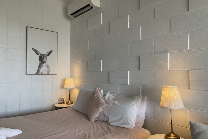 Room 16 of 62