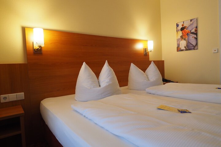 Room 12 of 47