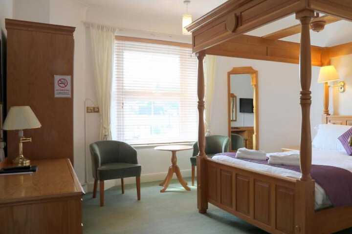 Room 7 of 31