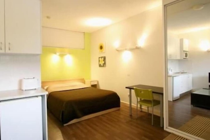 Room 10 of 35