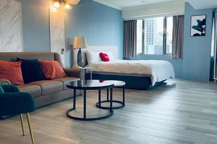 Room 30 of 47