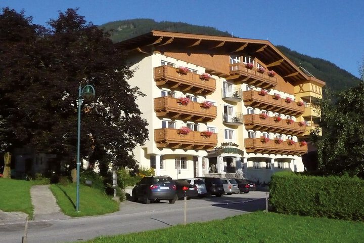 Hotel Almhof Lackner in Ried im Zillertal