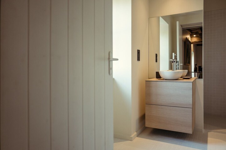 Room 5 of 21
